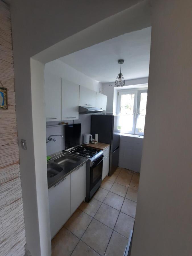 Apartament Zorzy Przy Instytucie Kardiologii Anin Apartment Warsaw Exterior photo